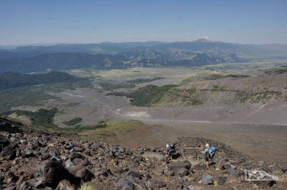Já na parte rochosa, descendo o vulcão lanín, na região de Junín de Los Andes, no sul da Argentina